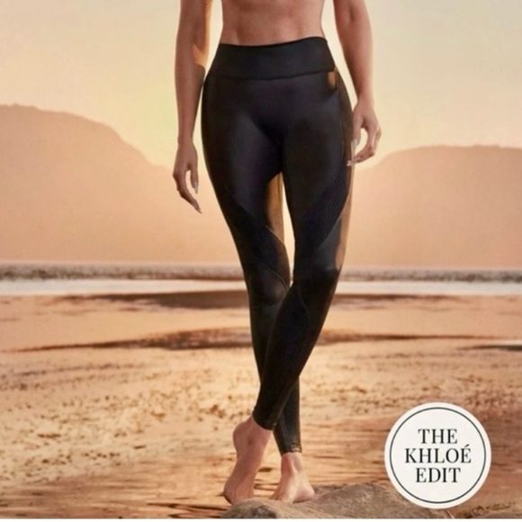 ✨FABLETICS✨ NWT Khloe Black Shine Motion365+ Contour High Waist Leggings Medium - Picture 4 of 15